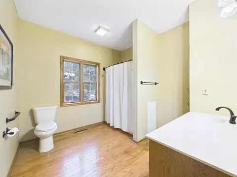 Bath - 2527 Colony Cir, Saint Cloud, MN 56303 photo 1 of 13