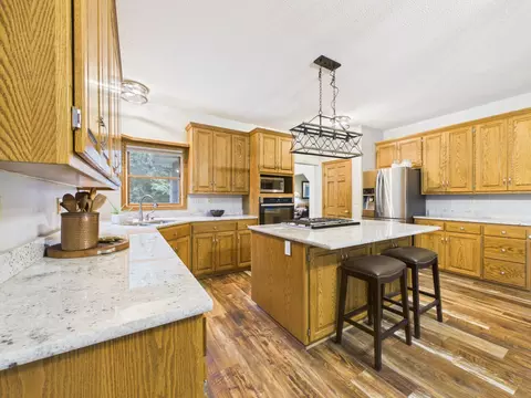Kitchen - 2527 Colony Cir, Saint Cloud, MN 56303 photo 2 of 7