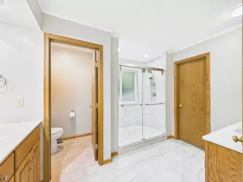Bath - 2527 Colony Cir, Saint Cloud, MN 56303 photo 10 of 13