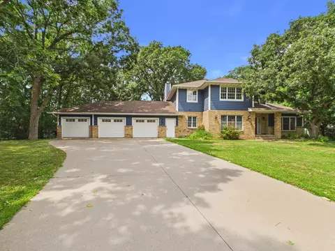 Exterior - 2527 Colony Cir, Saint Cloud, MN 56303 photo 6 of 12