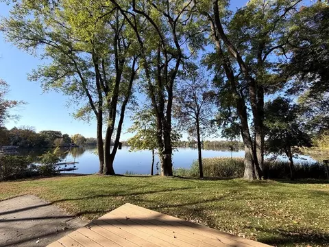 5415 Twin Lake Blvd E, Brooklyn Center, MN 55429