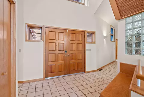 Entry Way - 7846 Ithaca Ln N, Maple Grove, MN 55311 photo 2 of 4