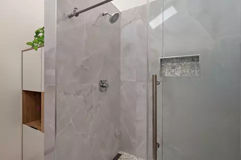 Bath - 7846 Ithaca Ln N, Maple Grove, MN 55311 photo 2 of 2