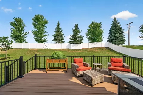 Exterior - 972 Forest Edge Cir, Jordan, MN 55352 photo 8 of 10