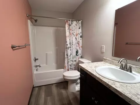 Bath - 836 Holton Ave, Brainerd, MN 56401 photo 1 of 1