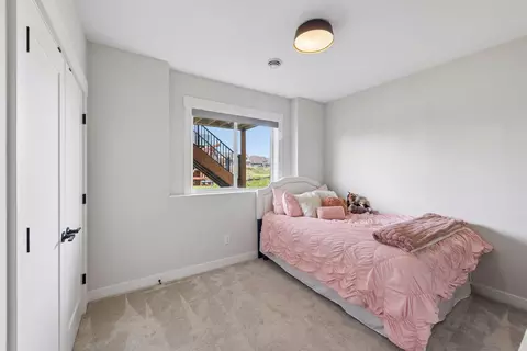 Bedroom - 4605 Sunset Ln, Excelsior, MN 55331 photo 5 of 5