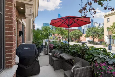 575 S 10th St, Minneapolis, MN 55404