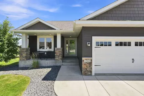 1743 Ducktail Ct, New Richmond, WI 54017