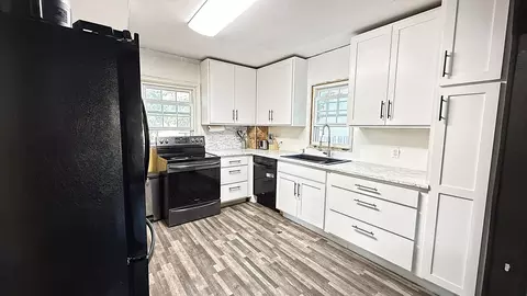 Kitchen - 137 State St, Tracy, MN 56175 photo 1 of 4