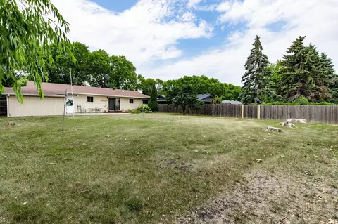 Exterior - 2544 Arrowhead Rd S, Fargo, ND 58103 photo 6 of 7