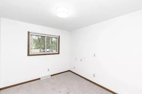 Bedroom - 2544 Arrowhead Rd S, Fargo, ND 58103 photo 6 of 8