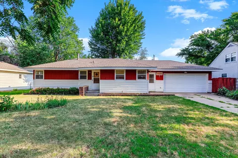 9826 93rd Pl N, Maple Grove, MN 55369