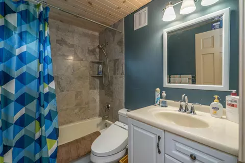 Bath - 50326 217th Ave, Mcgregor, MN 55760 photo 1 of 4
