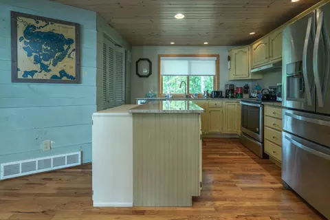 Kitchen - 50326 217th Ave, Mcgregor, MN 55760 photo 2 of 4