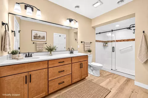 Bath - 8602 Maynard Pl, Duluth, MN 55808 photo 4 of 4