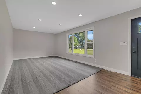 Living - 1060 44th St SE, Willmar, MN 56201 photo 2 of 3