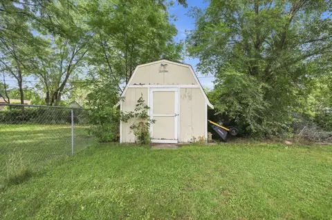 Exterior - 2107 Shale Ln, Eagan, MN 55122 photo 5 of 7