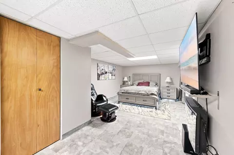 Bedroom - 2107 Shale Ln, Eagan, MN 55122 photo 3 of 4
