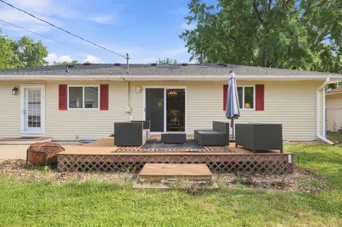 Exterior - 2107 Shale Ln, Eagan, MN 55122 photo 3 of 7