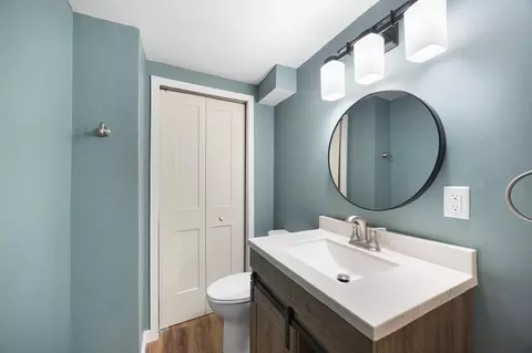 Bath - 7101 Willow Rd, Maple Grove, MN 55369 photo 4 of 5