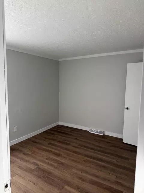 Bedroom - 101 5th Ave E, Lisbon, ND 58054 photo 1 of 3