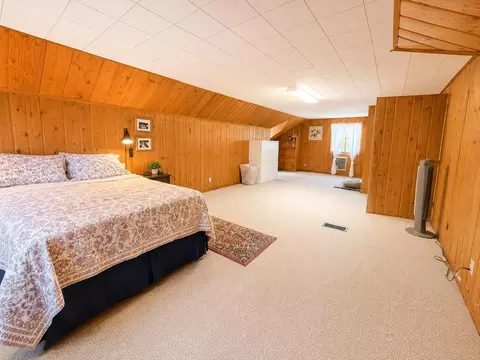 Bedroom - 1325 6th Ave N, Windom, MN 56101 photo 3 of 5