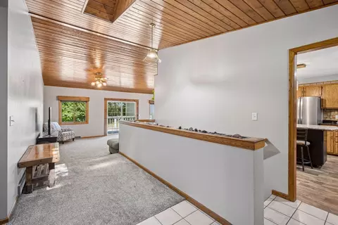 Entry Way - 21946 Oak Heights Cir, Cold Spring, MN 56320 photo 2 of 2