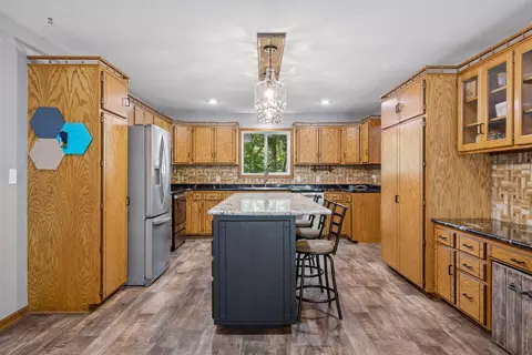 Kitchen - 21946 Oak Heights Cir, Cold Spring, MN 56320 photo 3 of 6