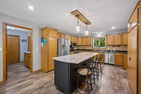 Kitchen - 21946 Oak Heights Cir, Cold Spring, MN 56320 photo 5 of 6