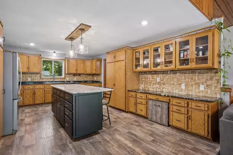Kitchen - 21946 Oak Heights Cir, Cold Spring, MN 56320 photo 4 of 6