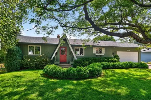 103 Lakeside Dr, Stillwater, MN 55082