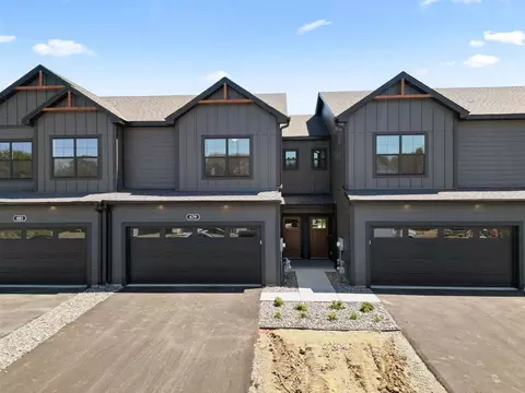 679 Tulare Ter, Newport, MN 55055