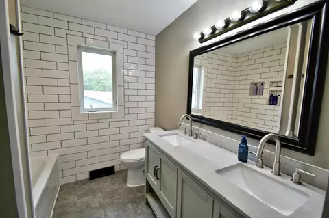 Bath - 1003 2nd St S, Cold Spring, MN 56320 photo 1 of 2