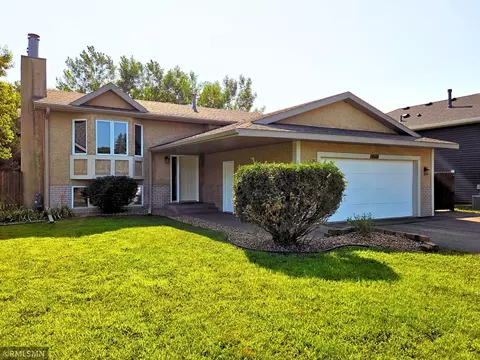 18160 Echo Dr, Farmington, MN 55024