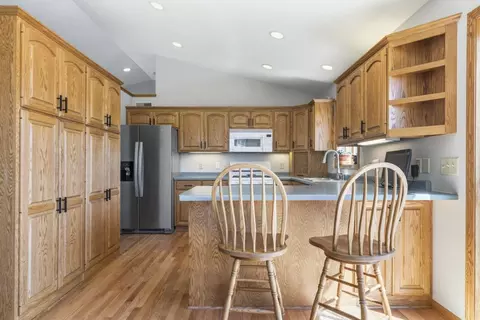 Kitchen - 465 8th St SW, Plainview, MN 55964 photo 2 of 5