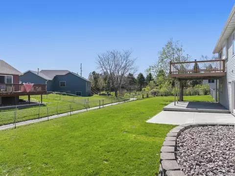 Exterior - 465 8th St SW, Plainview, MN 55964 photo 7 of 10