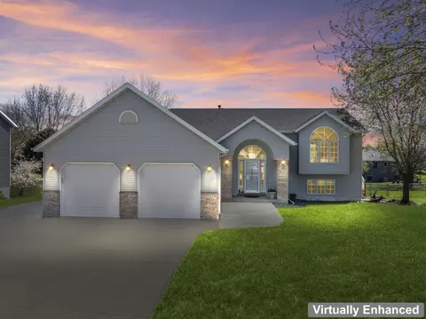 Exterior - 465 8th St SW, Plainview, MN 55964 photo 2 of 10