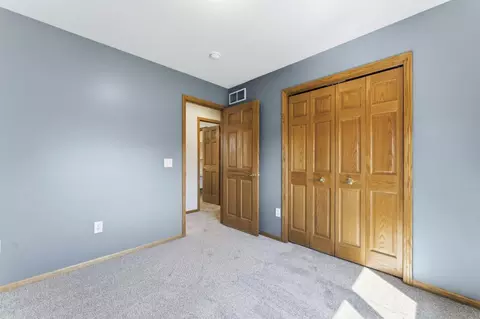 Bedroom - 465 8th St SW, Plainview, MN 55964 photo 5 of 7