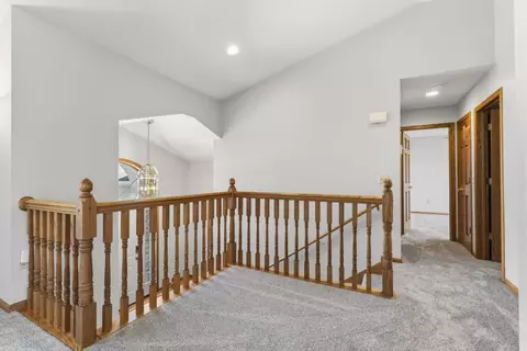 Entry Way - 465 8th St SW, Plainview, MN 55964 photo 3 of 3