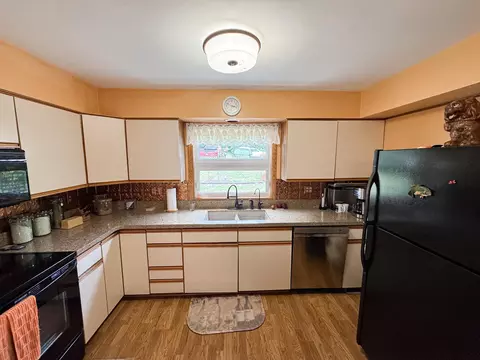 Kitchen - 7450 36th St NE, Willmar, MN 56201 photo 2 of 6