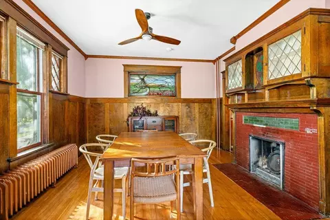 Dining - 1101 E 4th St, Duluth, MN 55805 photo 1 of 3