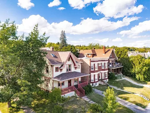 View/Area - 1101 E 4th St, Duluth, MN 55805 photo 1 of 10
