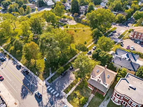 View/Area - 1101 E 4th St, Duluth, MN 55805 photo 4 of 10