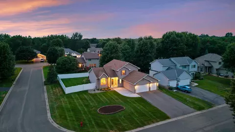 14974 Hillside Trl, Savage, MN 55378