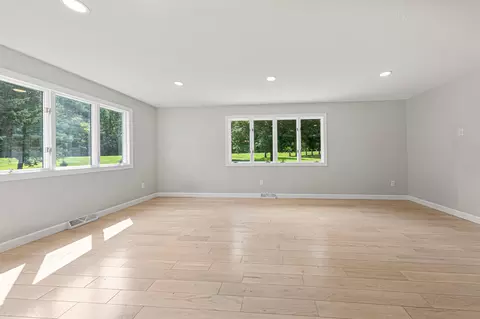 Living - 2518 14th St NE, Faribault, MN 55021 photo 2 of 5