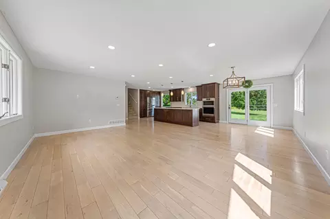Living - 2518 14th St NE, Faribault, MN 55021 photo 4 of 5