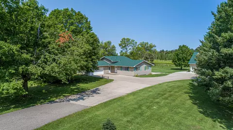 Exterior - 2518 14th St NE, Faribault, MN 55021 photo 9 of 9
