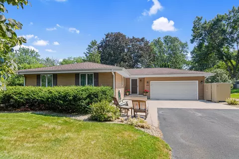 3830 Saratoga Ln N, Plymouth, MN 55441