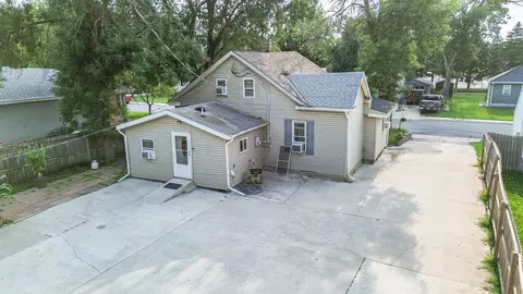 Exterior - 407 S 2nd St, Marshall, MN 56258 photo 2 of 4