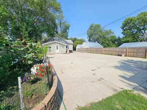Exterior - 407 S 2nd St, Marshall, MN 56258 photo 3 of 4